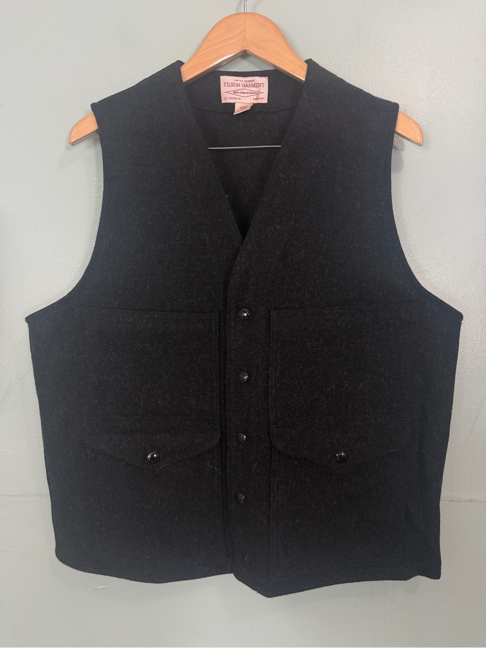 Filson Garment 100% Virgin Wool Vest Men Large Gray Black